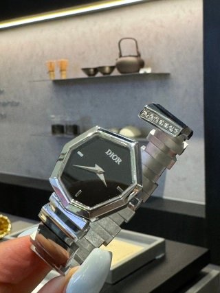 Watche Dior