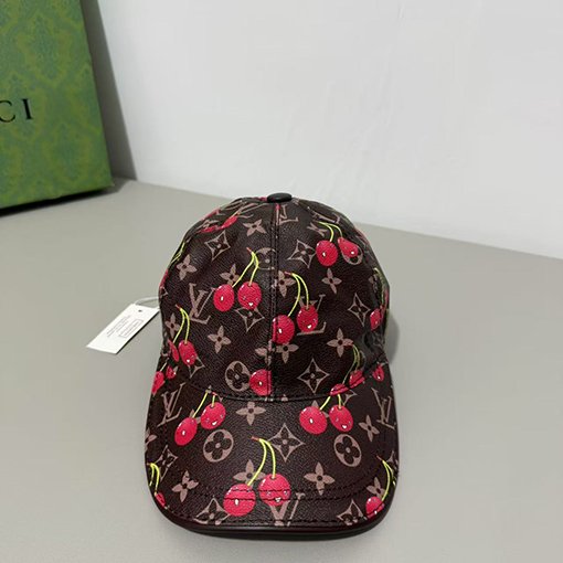 Loewe cap