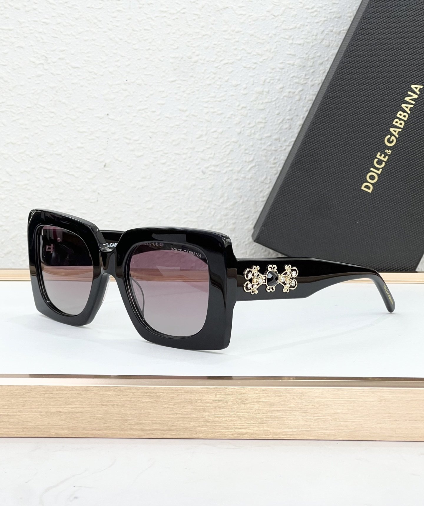 D&G Glasses #38