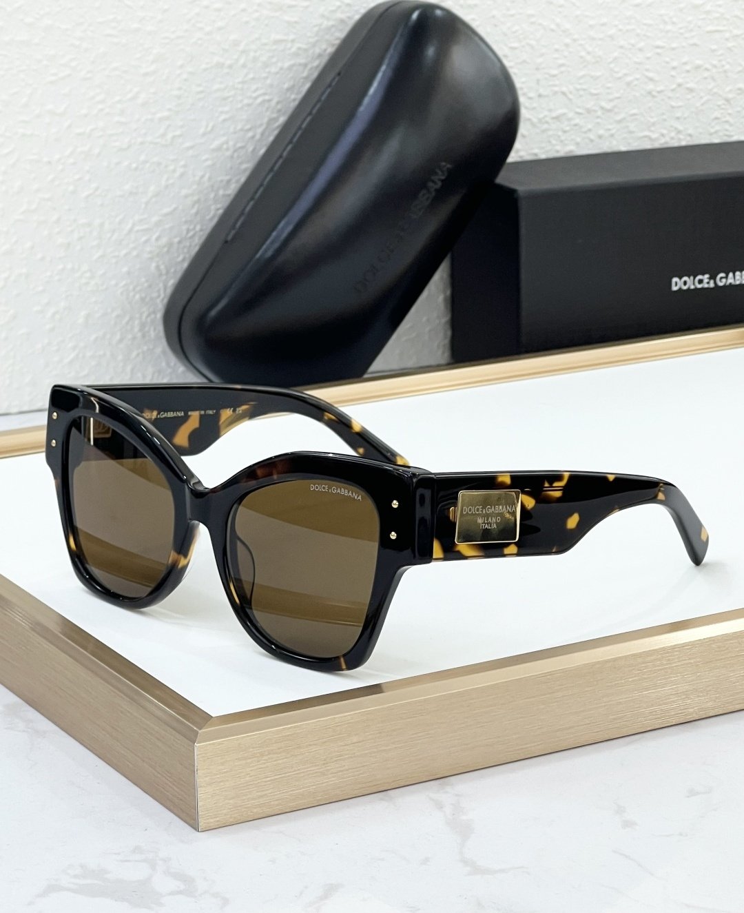 D&G Glasses #68