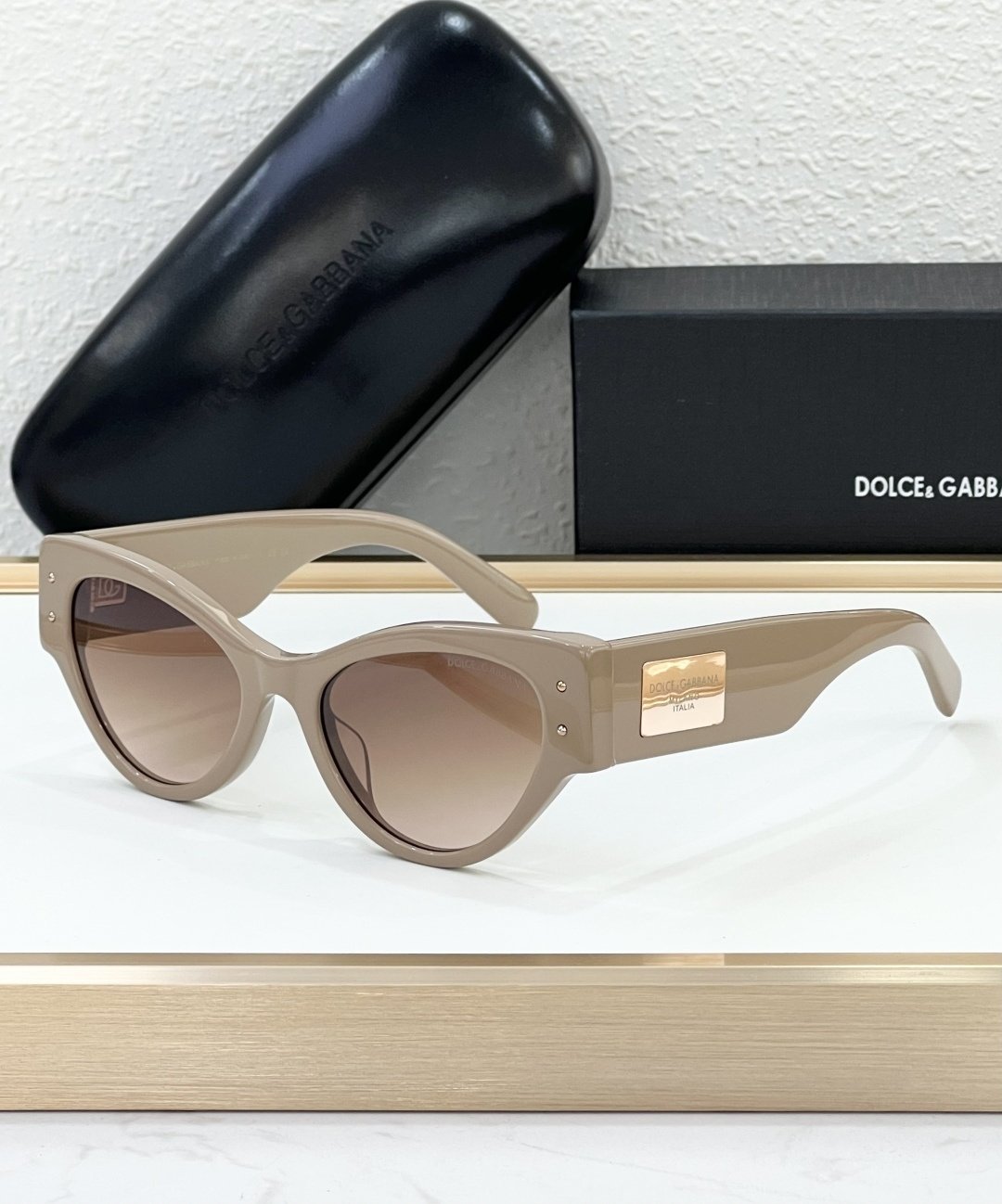 D&G Glasses #73