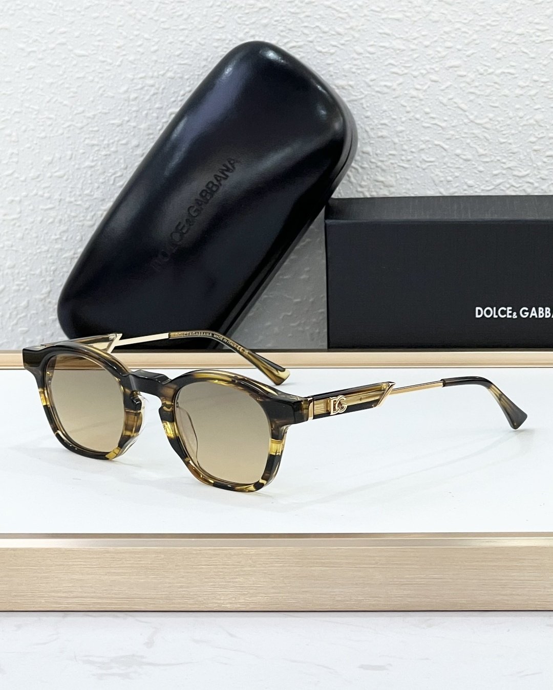 D&G Glasses #92