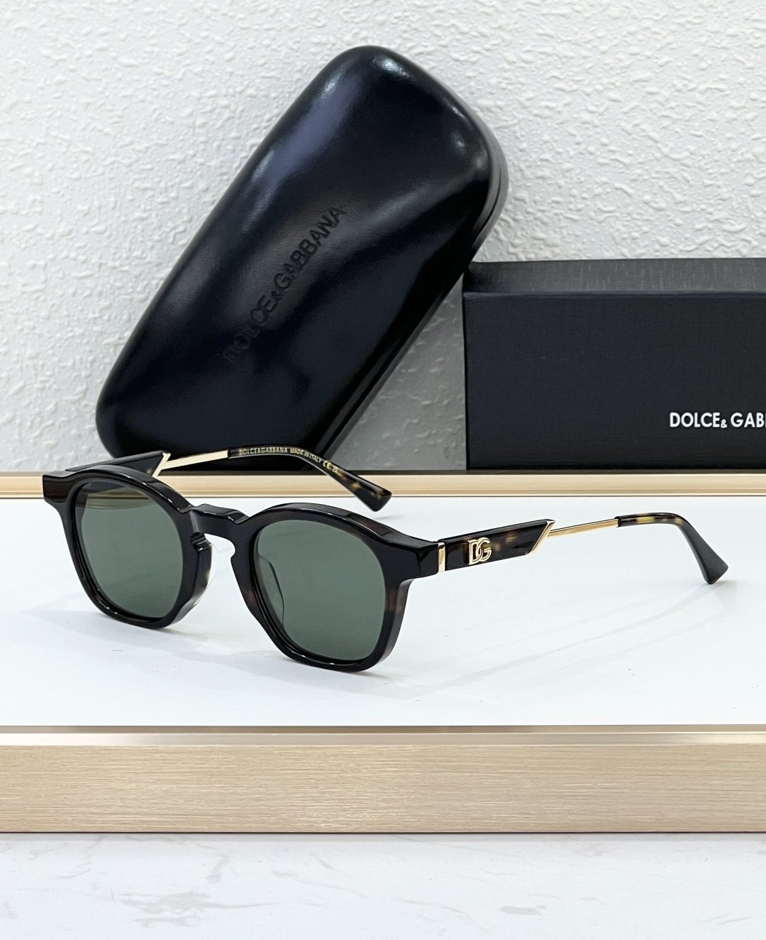 D&G Glasses #93