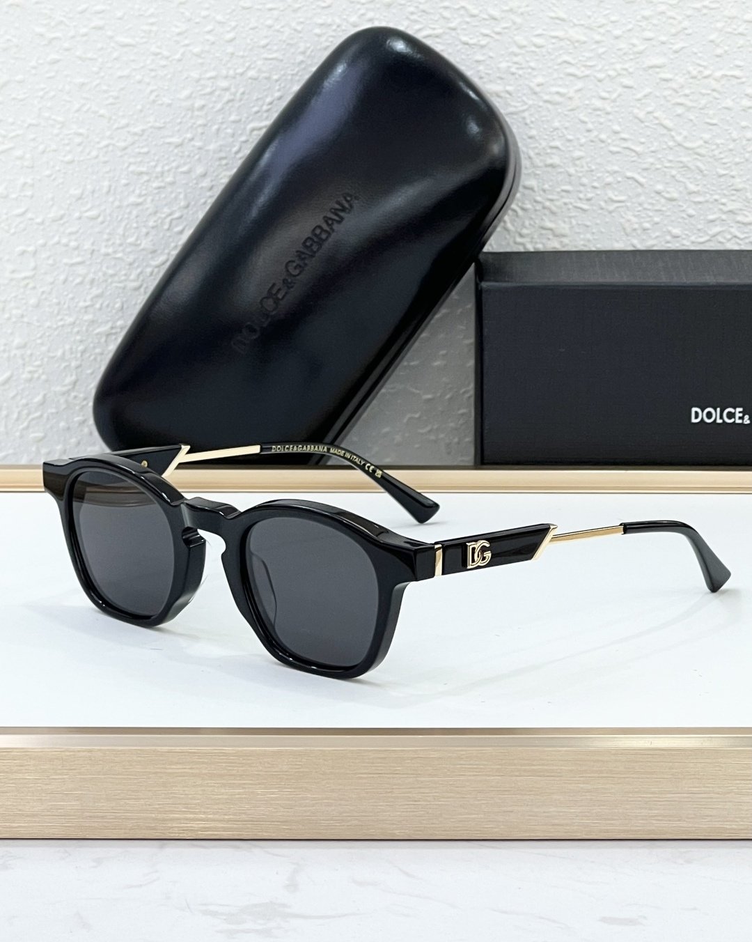 D&G Glasses #95