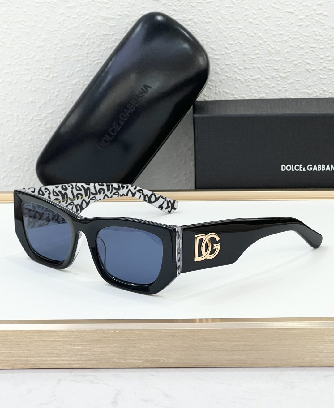 D&G Glasses #98