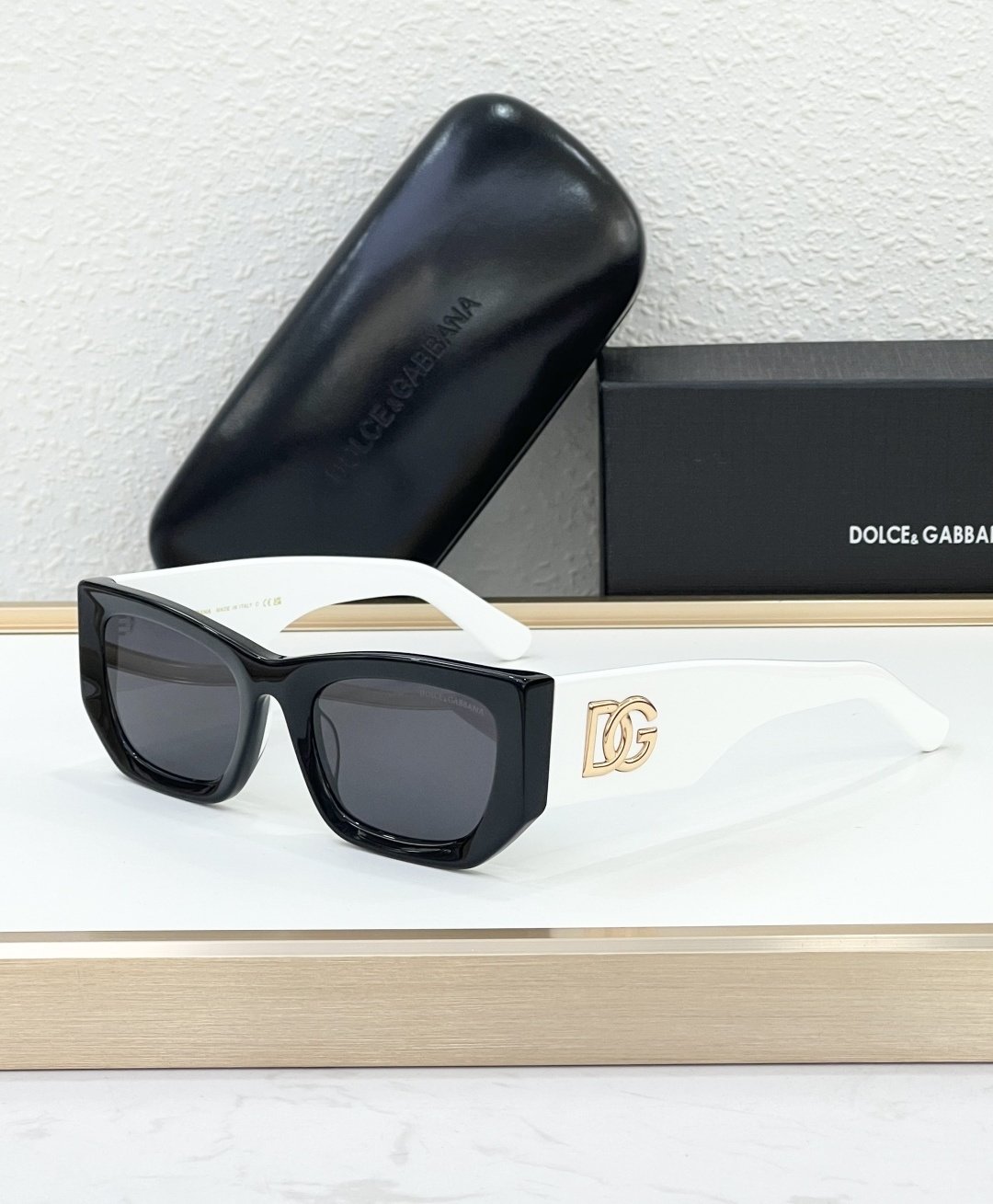 D&G Glasses #102