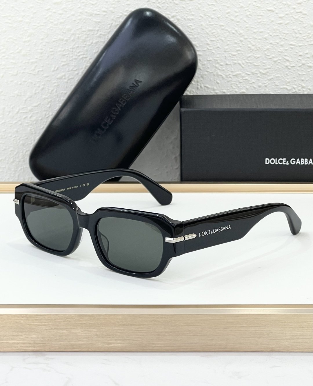 D&G Glasses #103