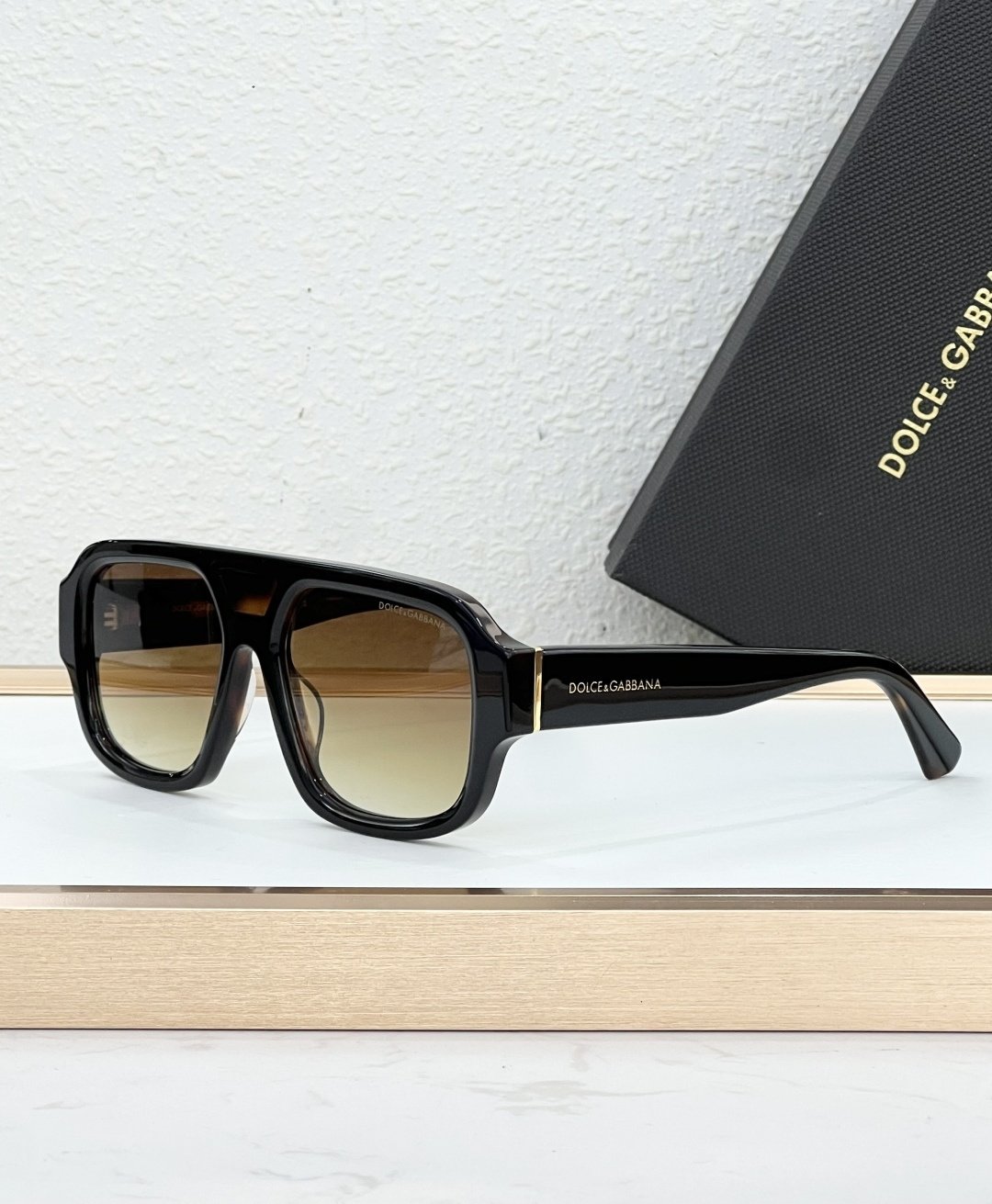 D&G Glasses #123