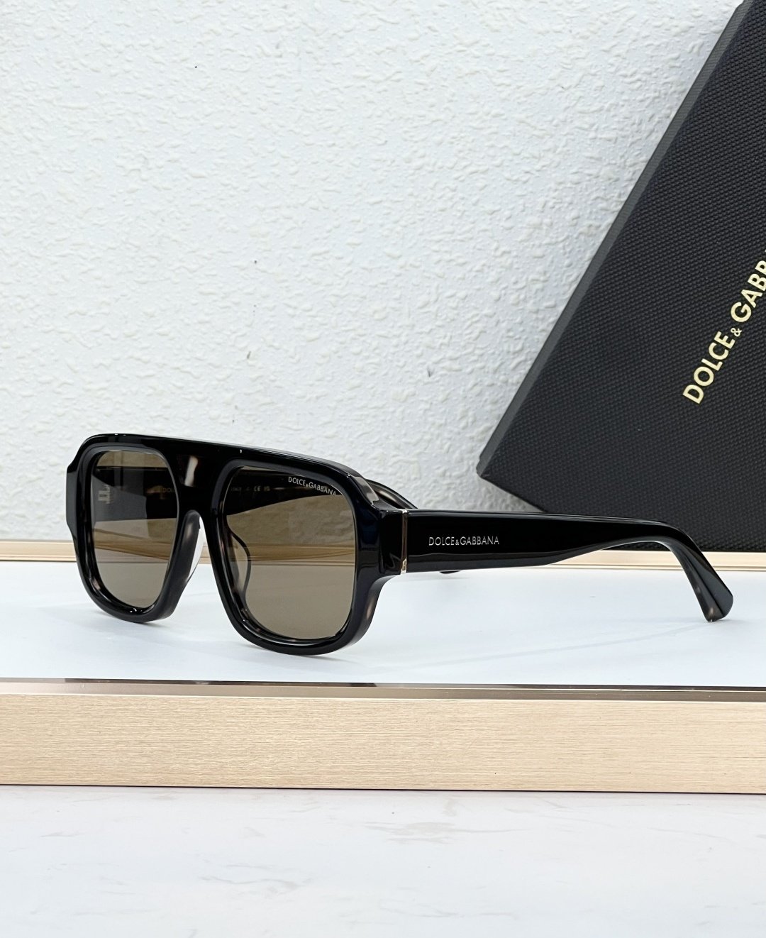 D&G Glasses #125
