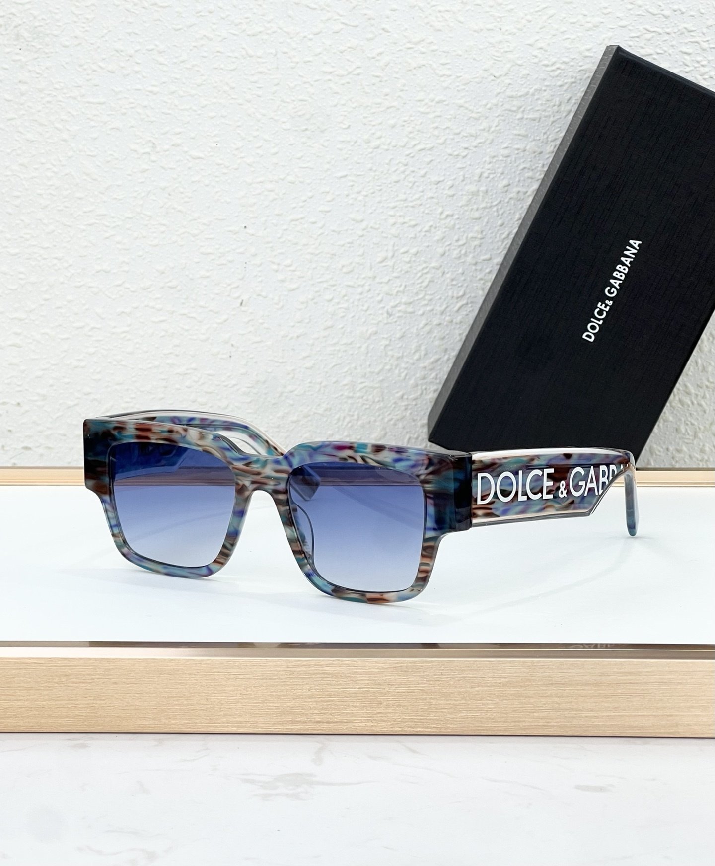 D&G Glasses #135