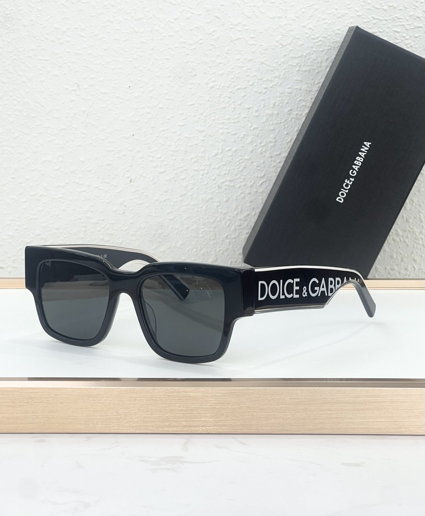 D&G Glasses #136