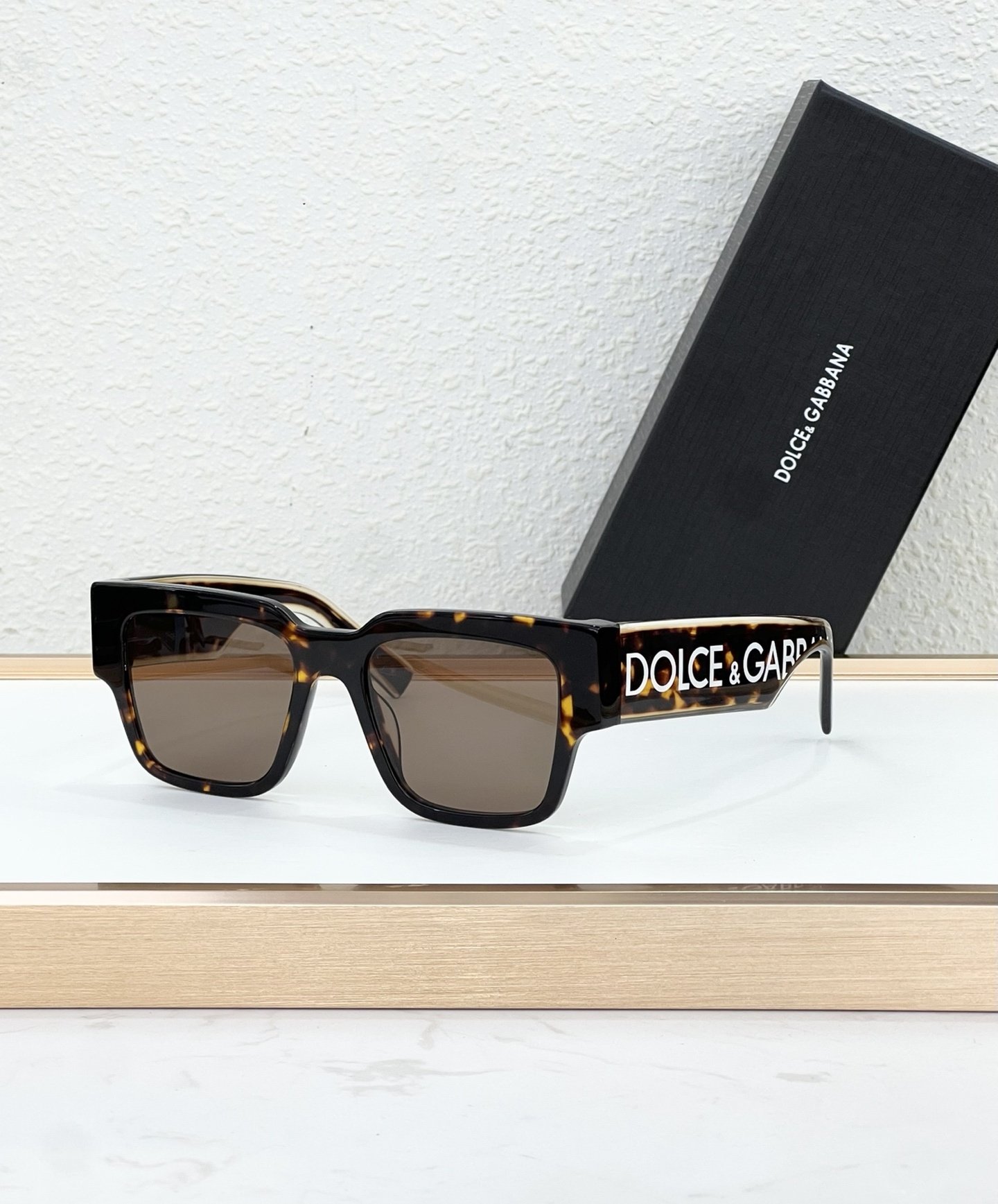 D&G Glasses #137