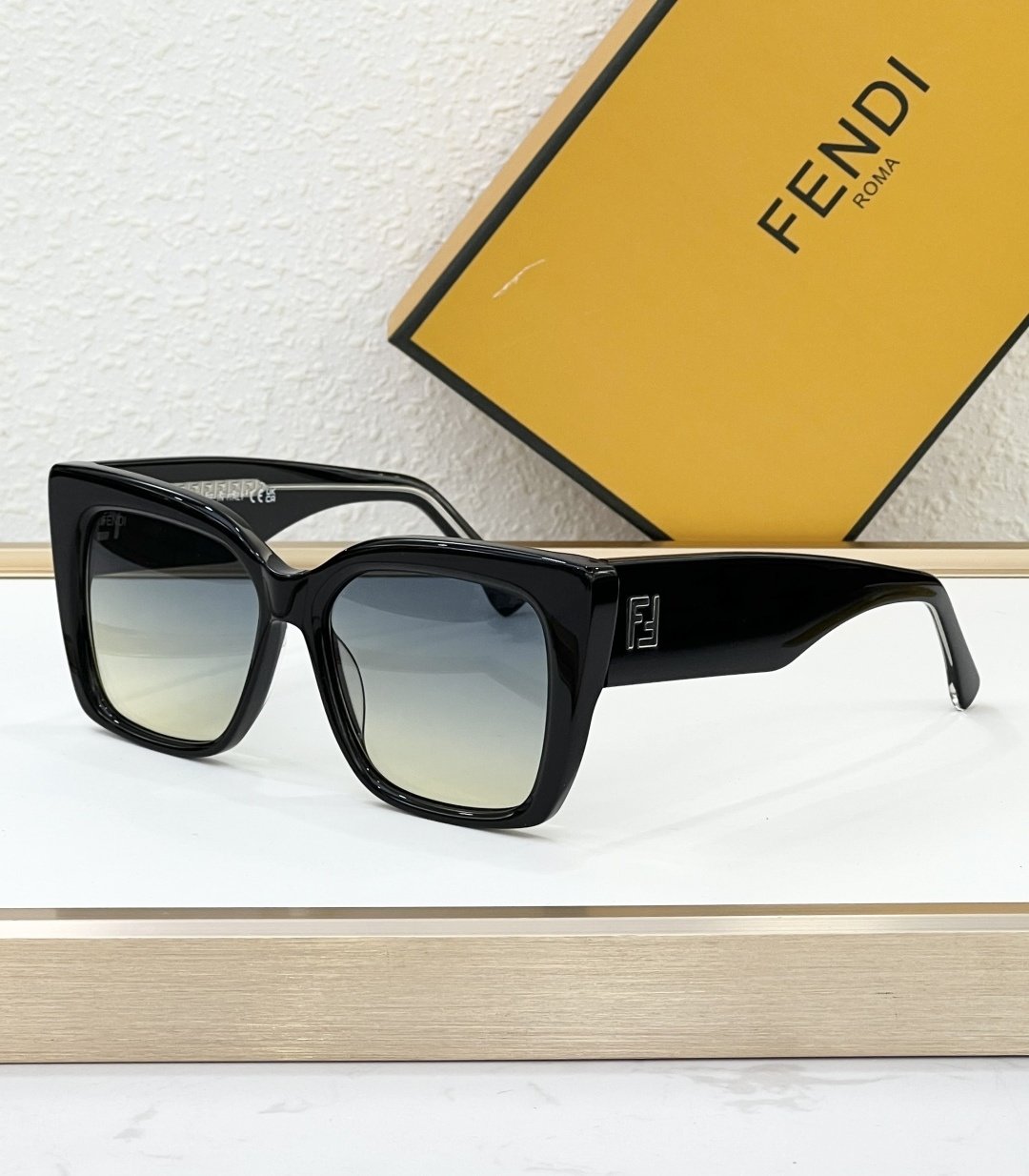 Fendi Glasses #101