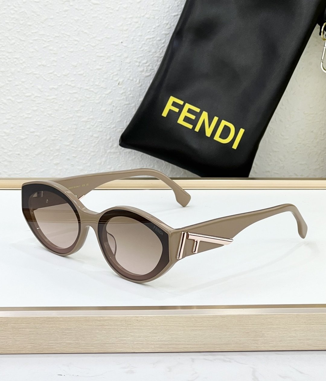 Fendi Glasses #158