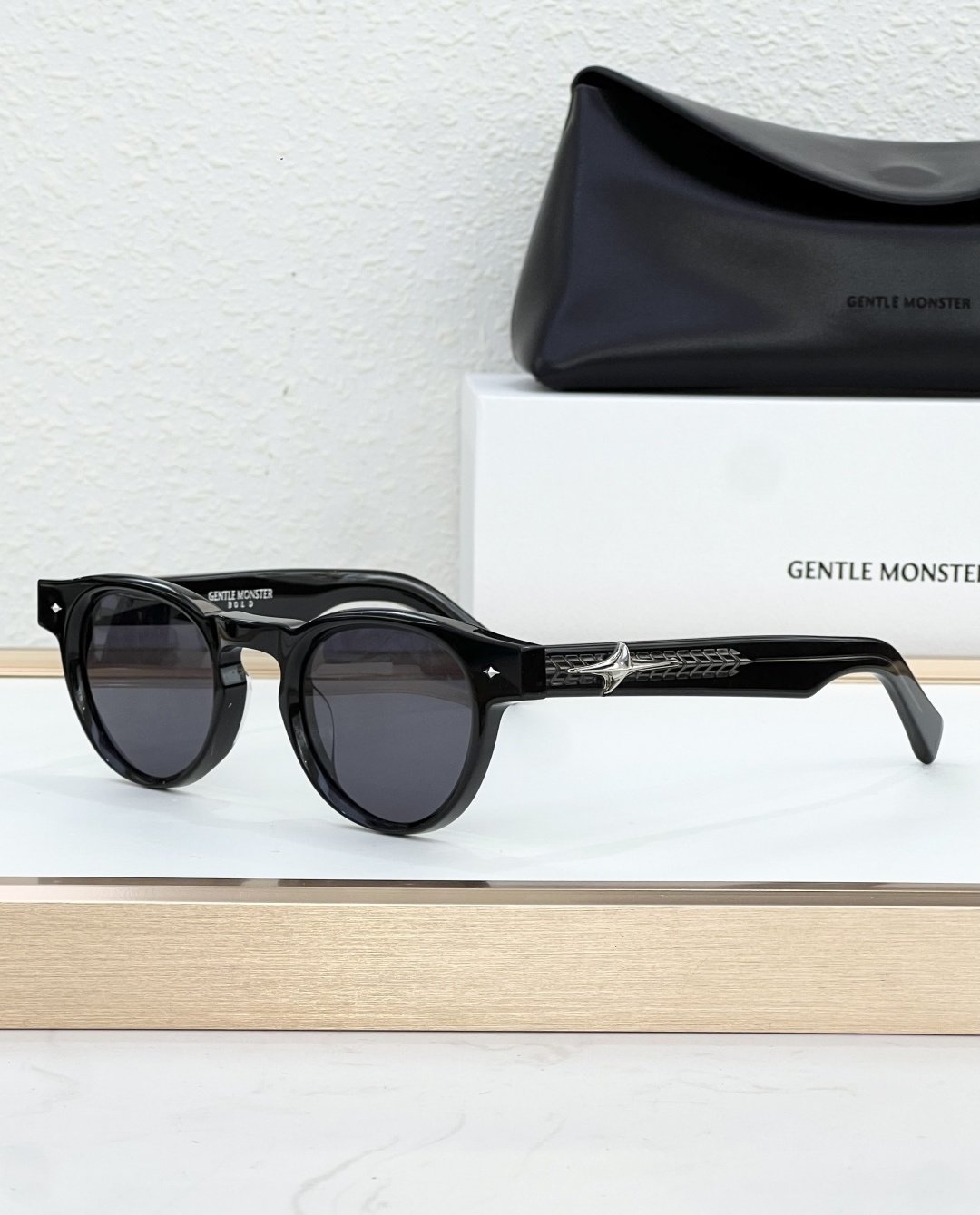 Gentle monster Glasses #75