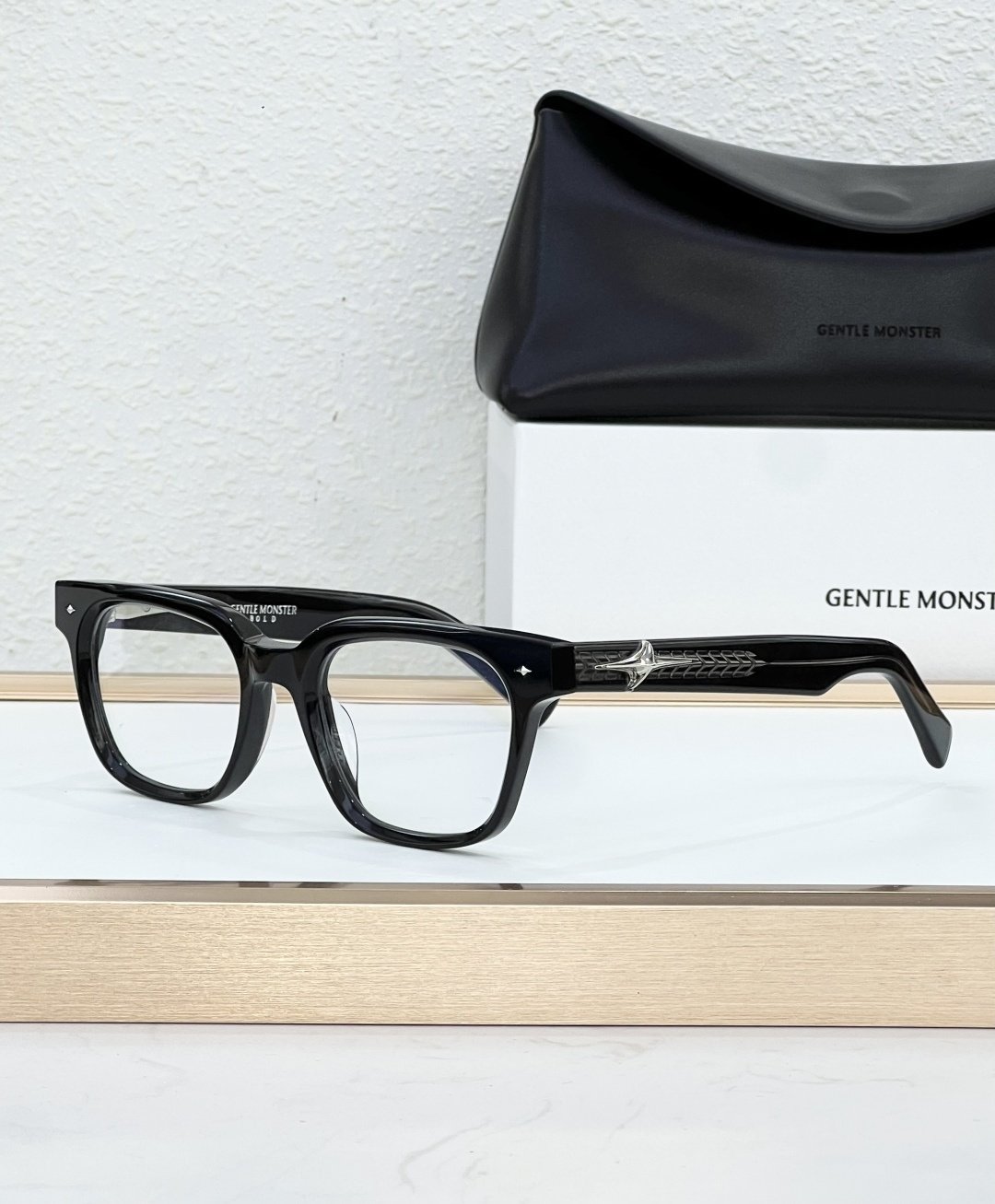 Gentle monster Glasses #82