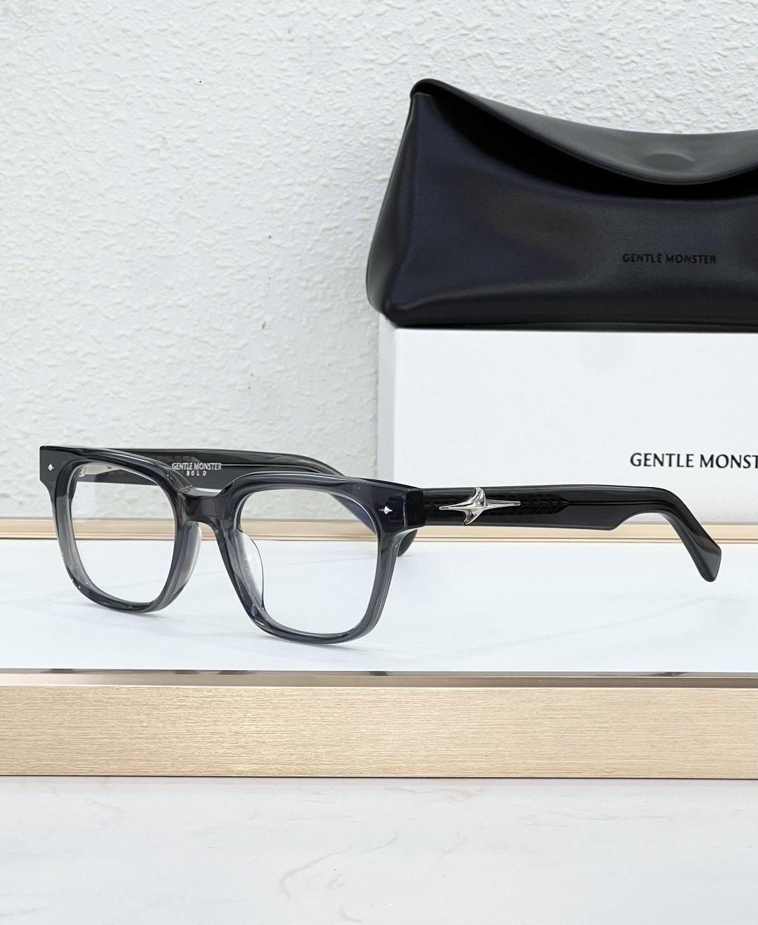 Gentle monster Glasses #84