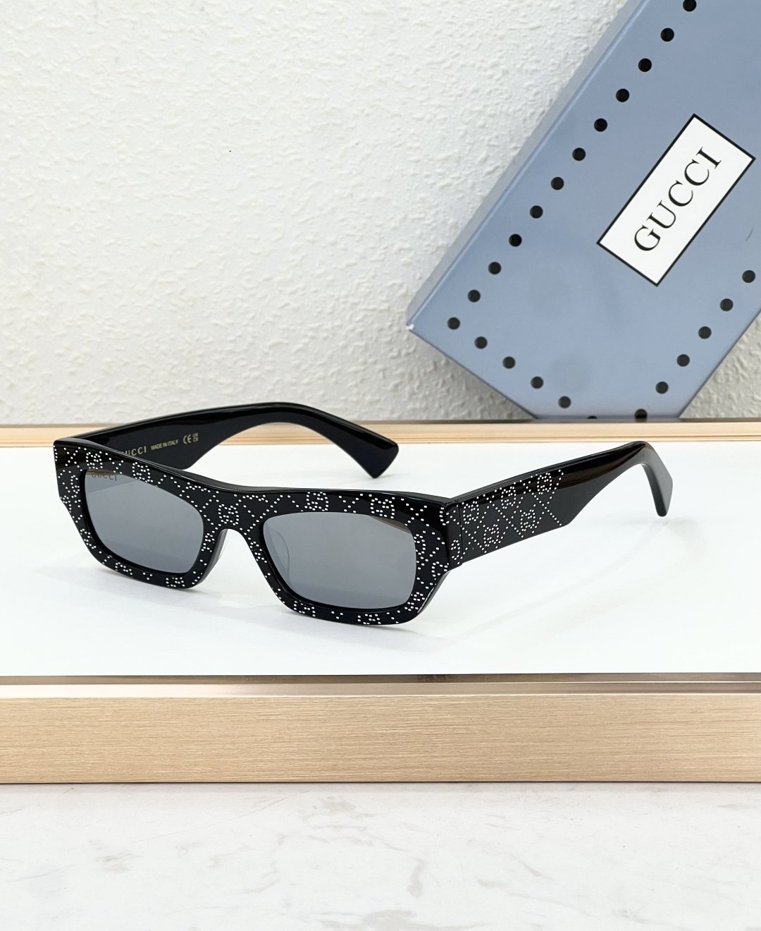 Gucci Glasses #207
