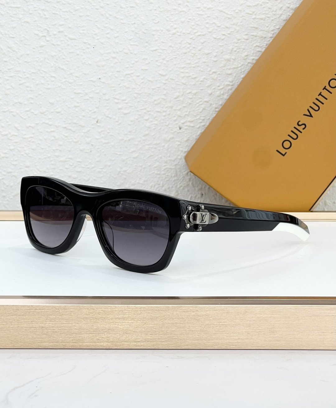 Louis Vuitton Glasses #56