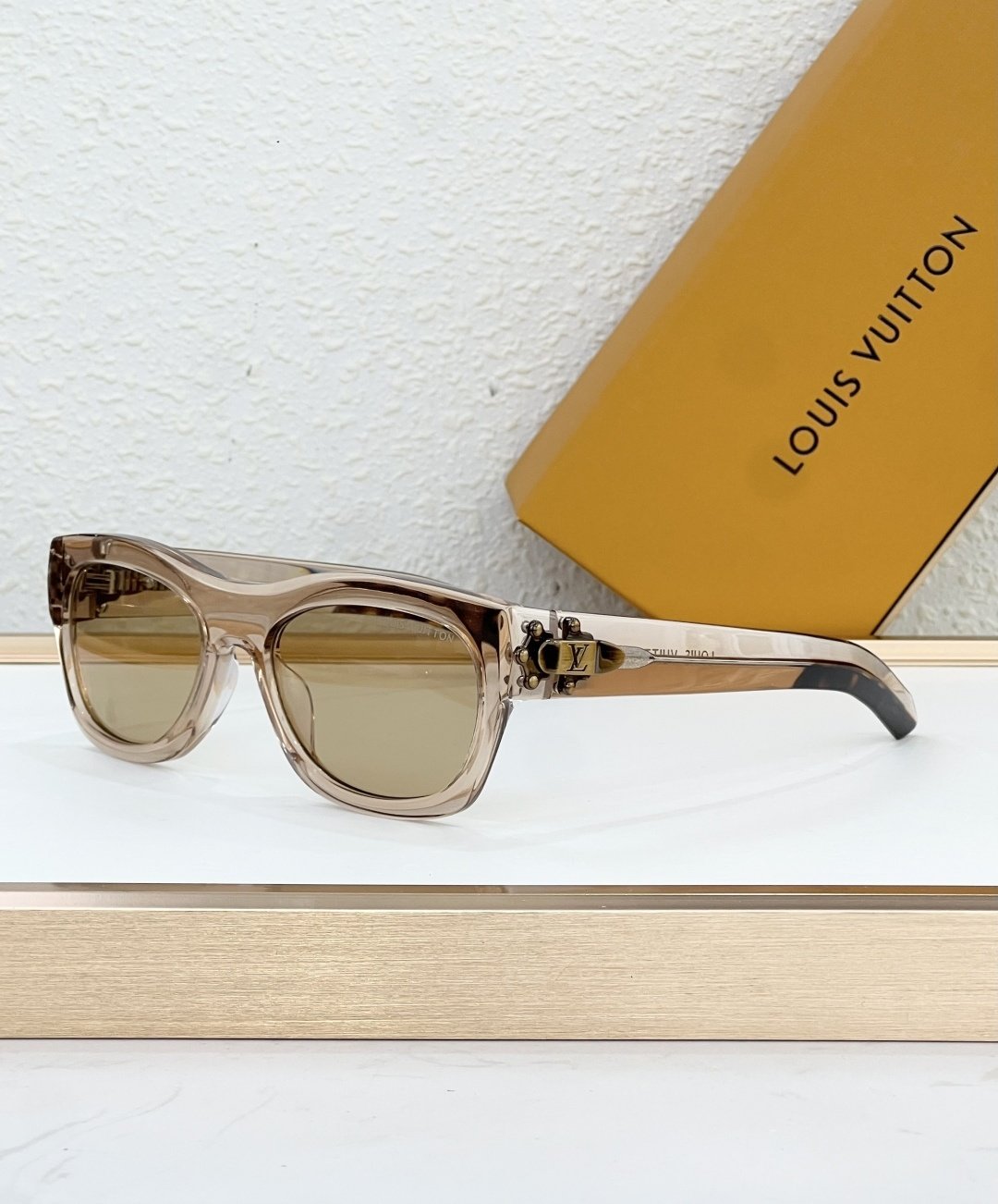 Louis Vuitton Glasses #60