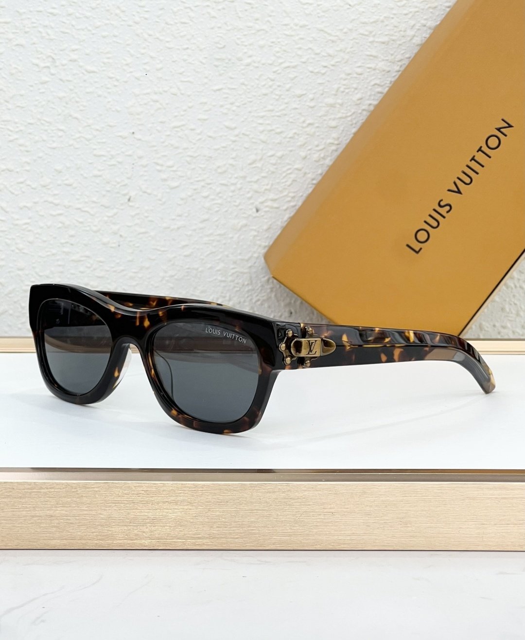Louis Vuitton Glasses #62