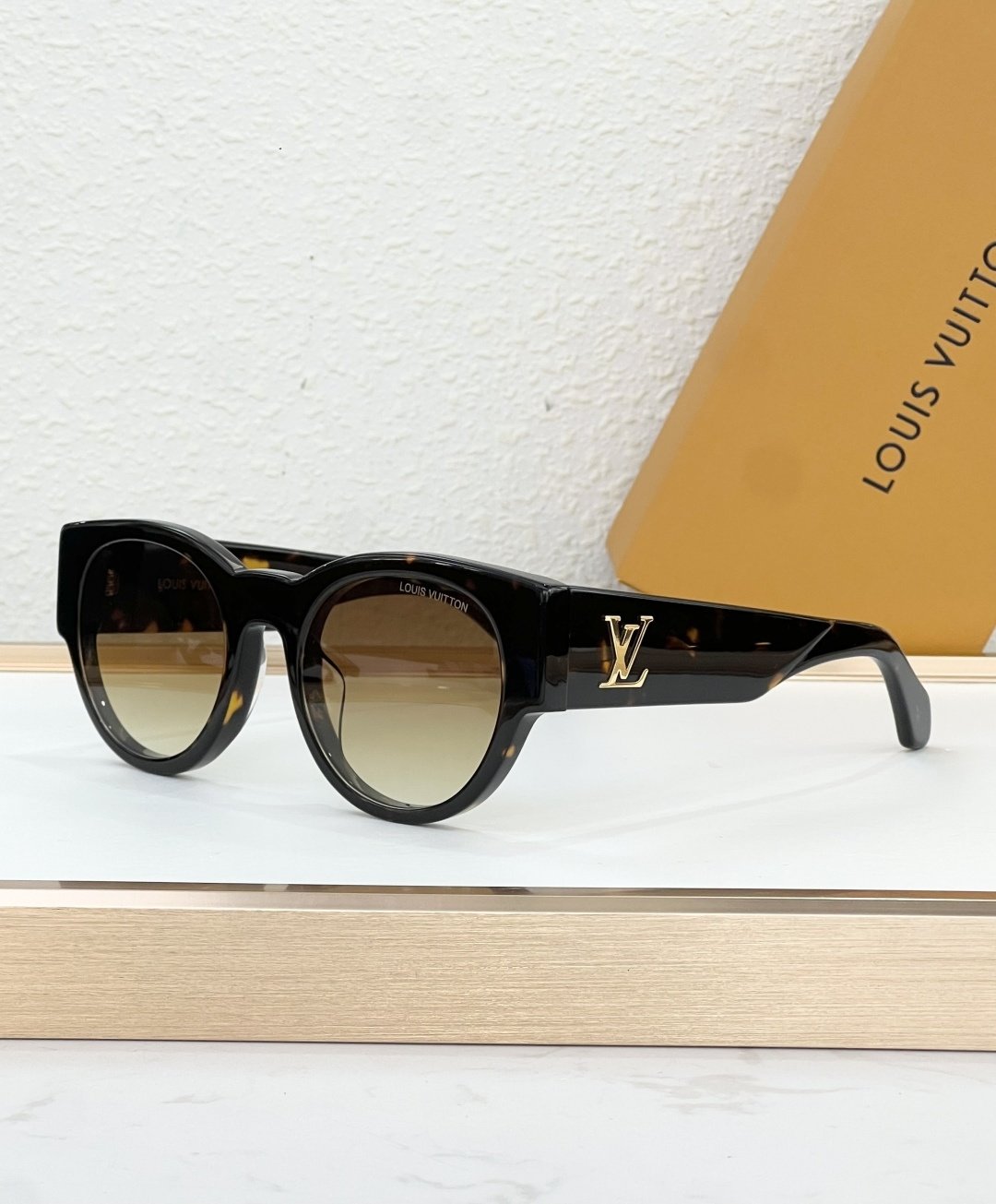 Louis Vuitton Glasses #69