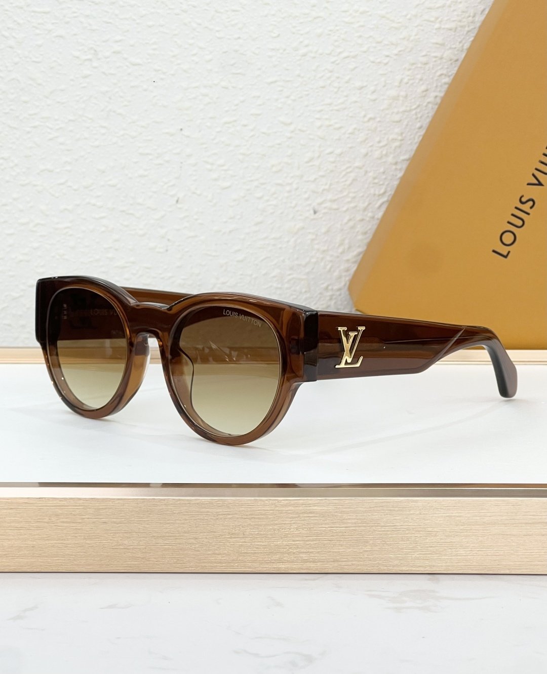 Louis Vuitton Glasses #70