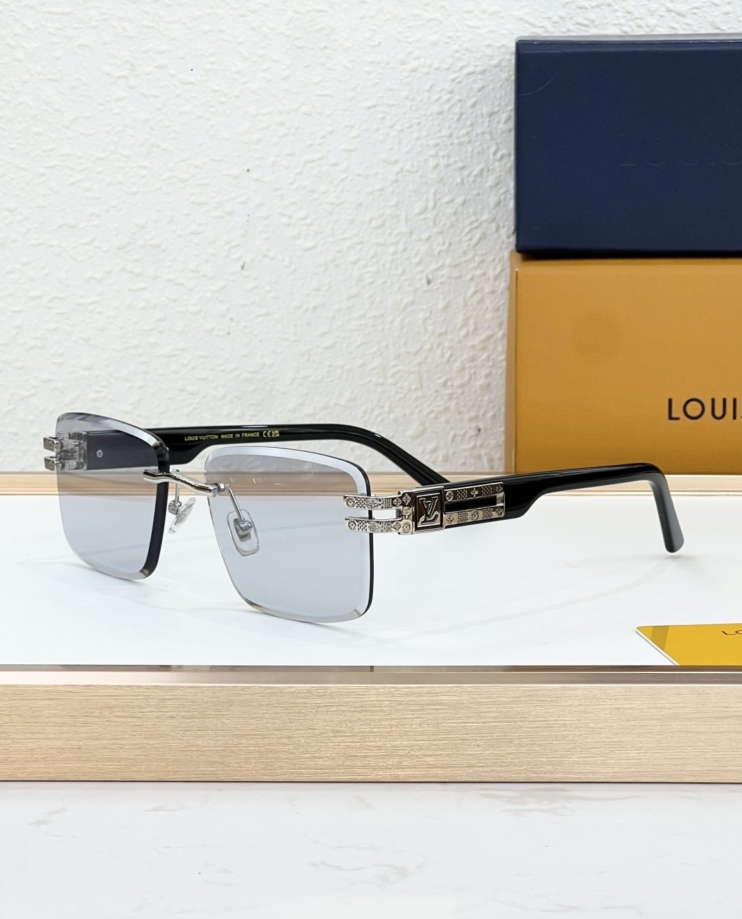 Louis Vuitton Glasses #76