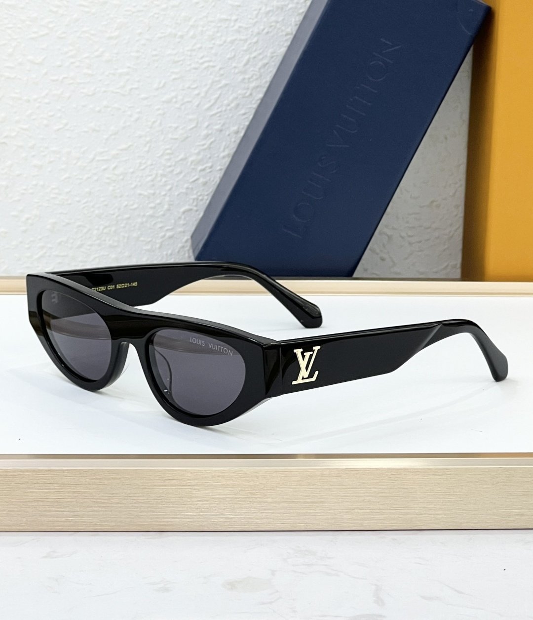 Louis Vuitton Glasses #79