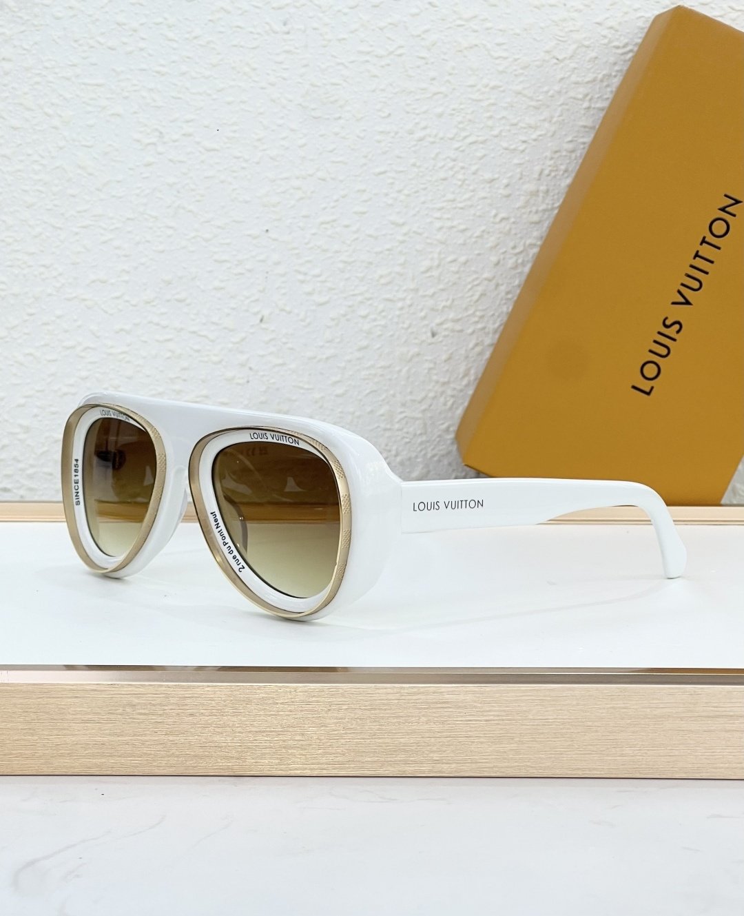 Louis Vuitton Glasses #80