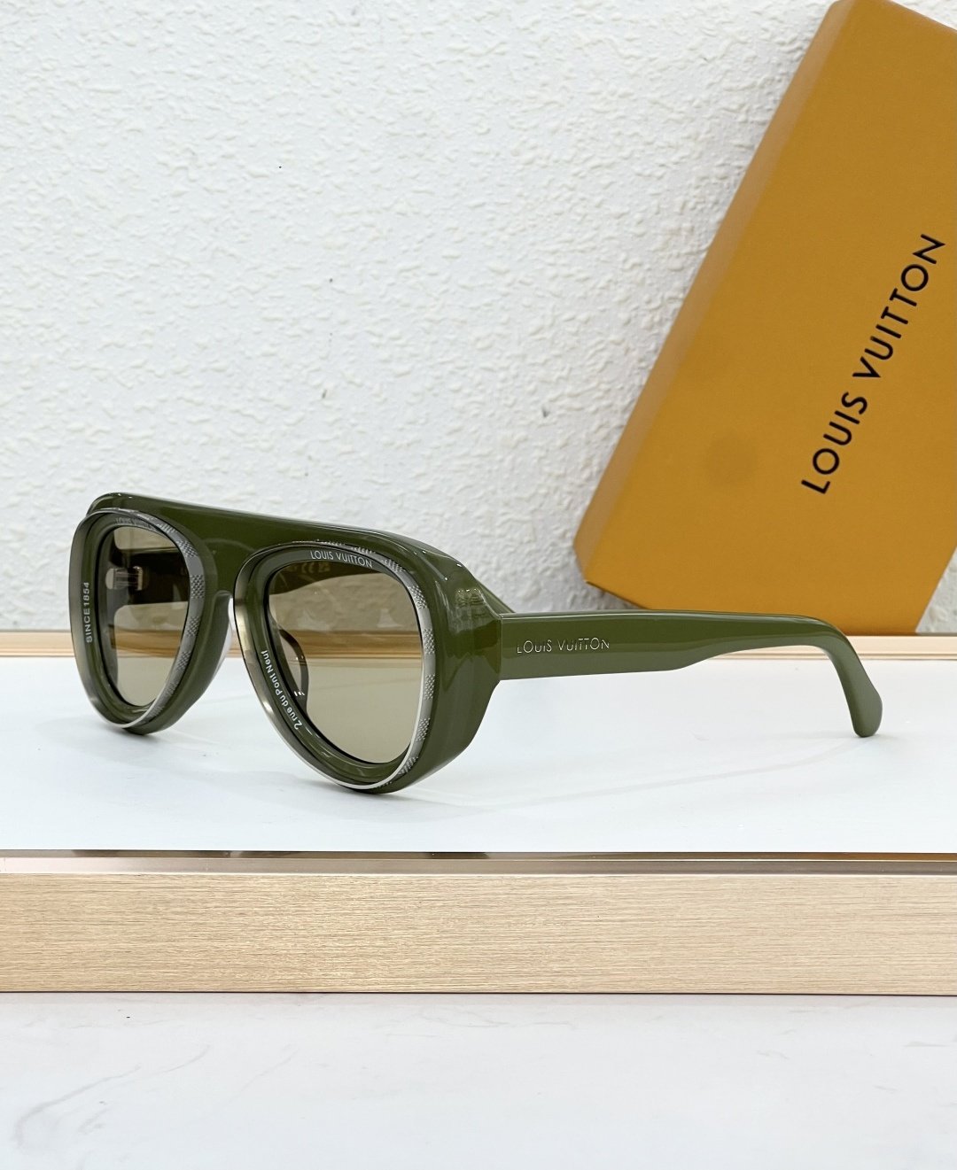 Louis Vuitton Glasses #82