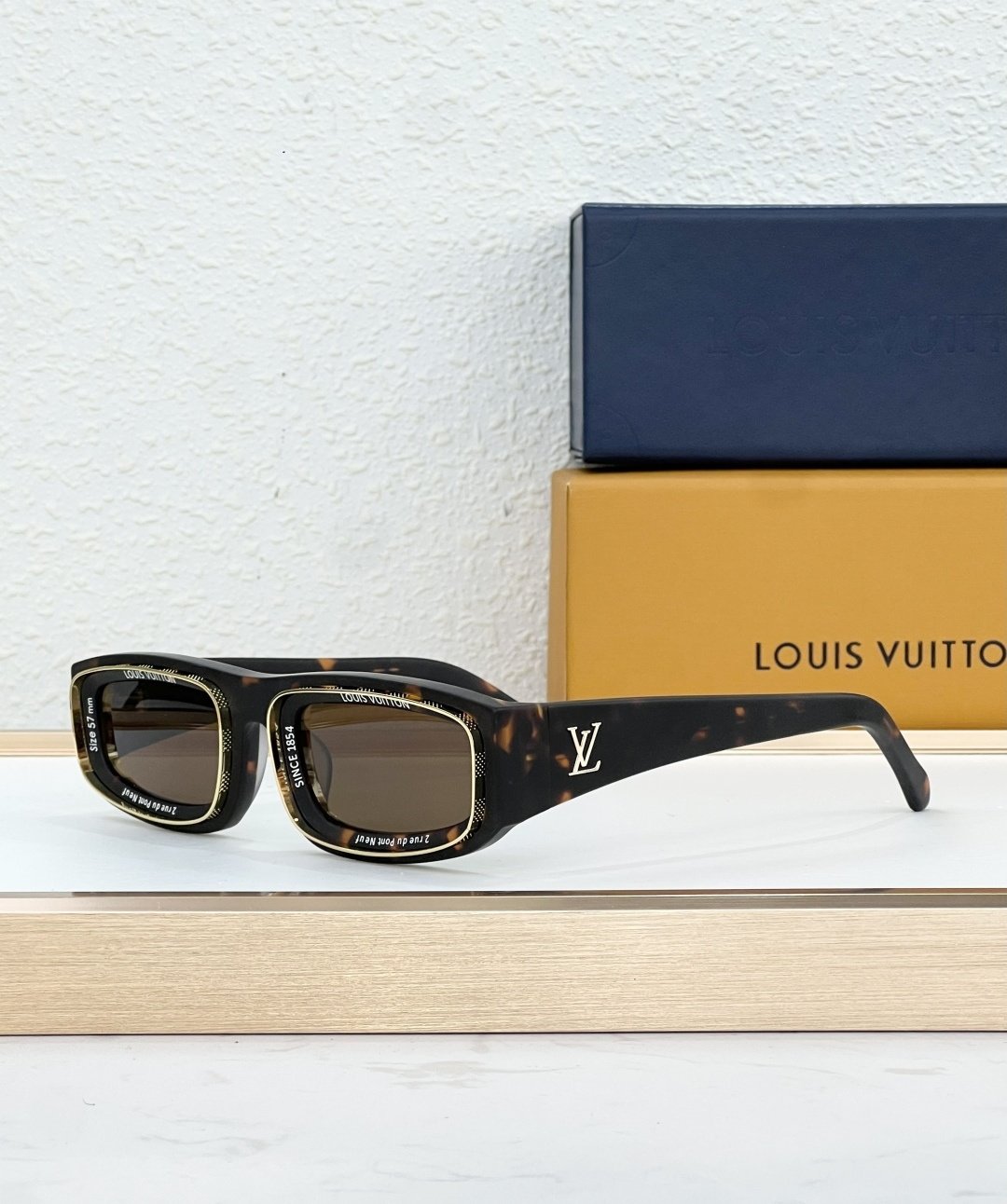 Louis Vuitton Glasses #91
