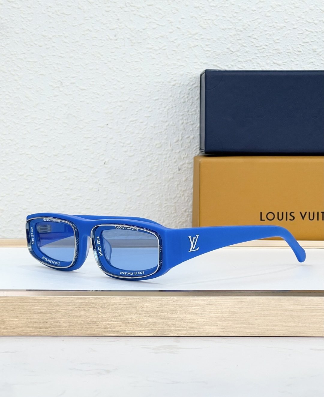 Louis Vuitton Glasses #92