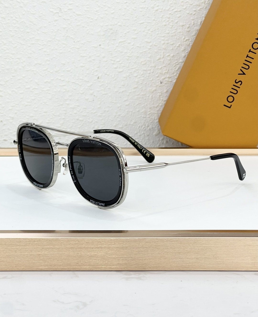 Louis Vuitton Glasses #99