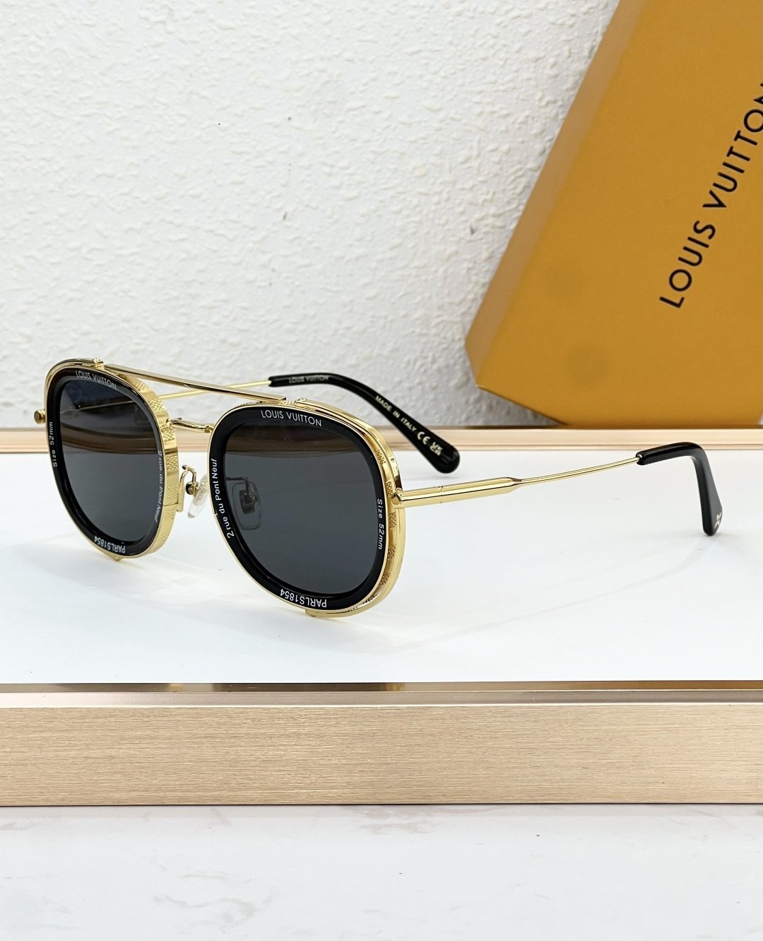 Louis Vuitton Glasses #102