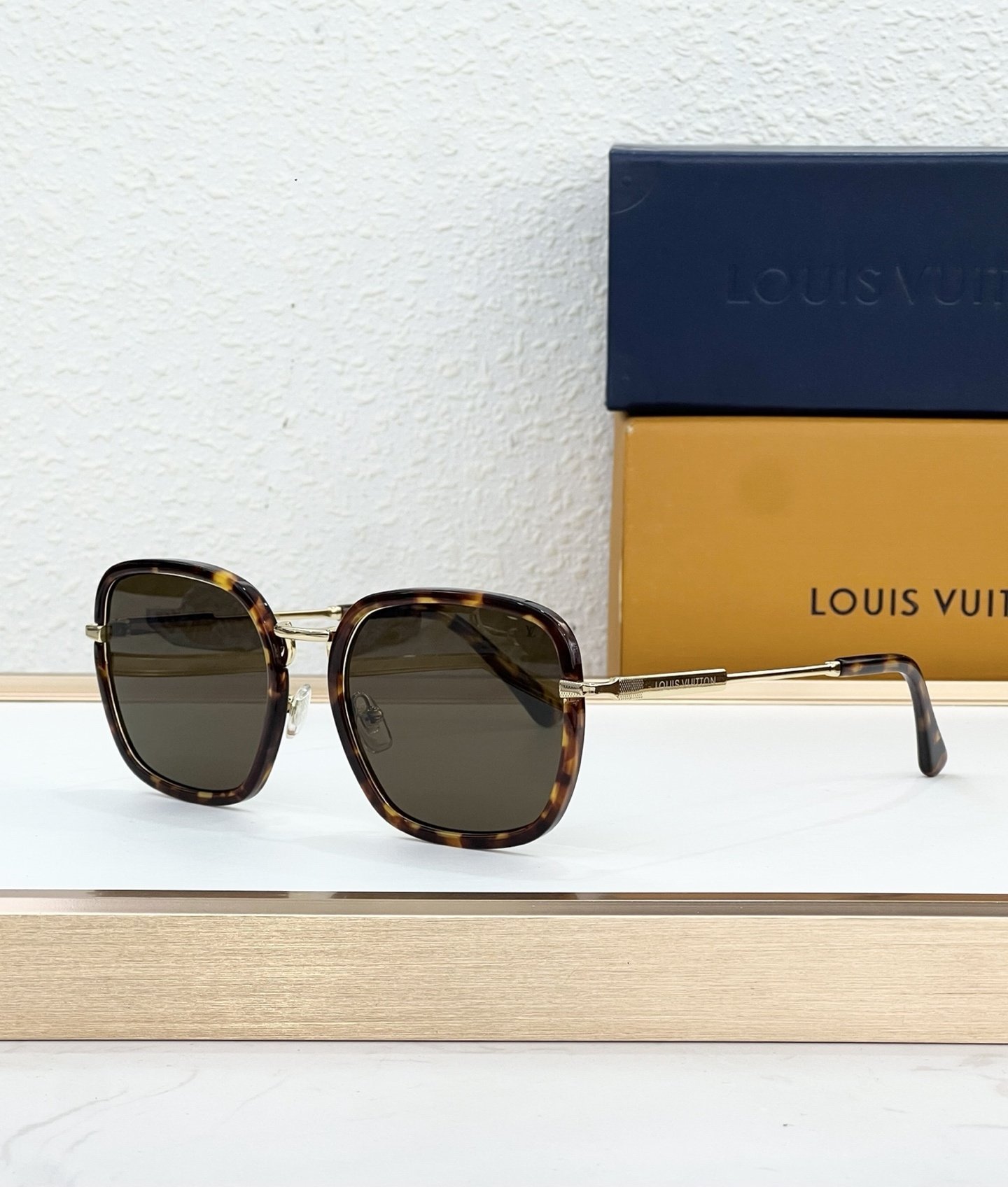 Louis Vuitton Glasses #120