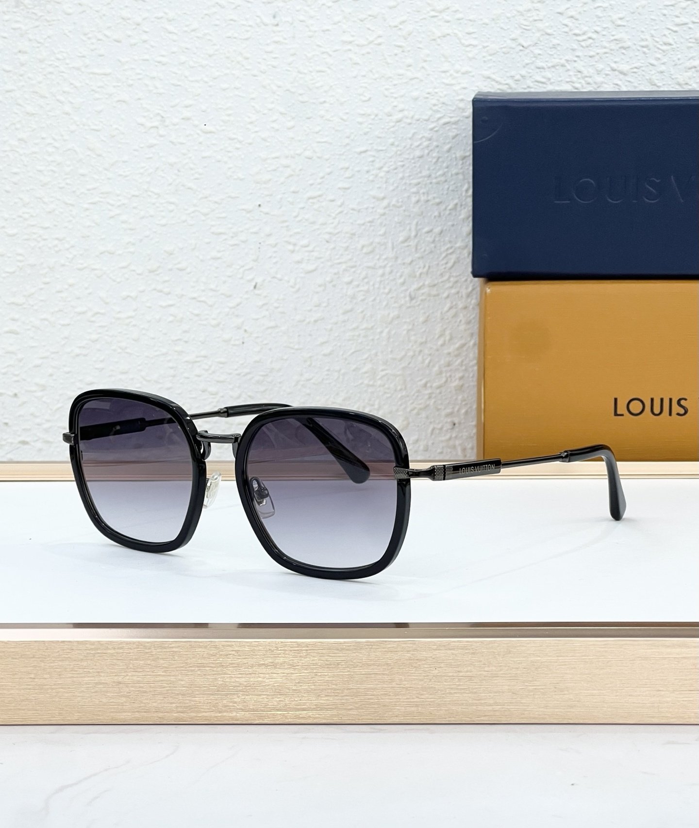 Louis Vuitton Glasses #121