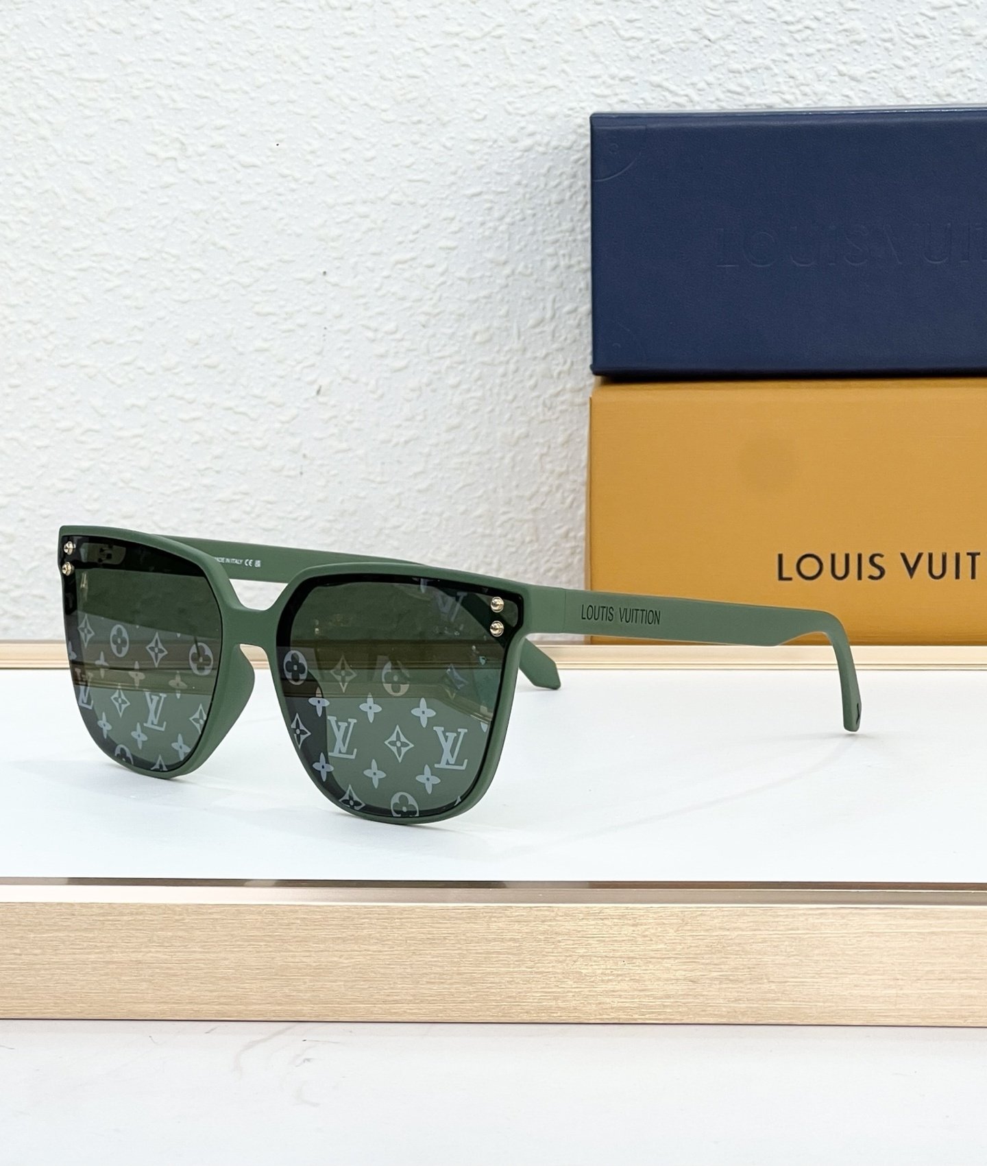 Louis Vuitton Glasses #149