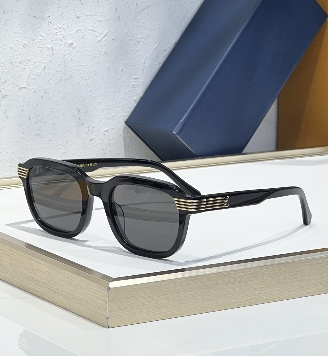 Louis Vuitton Glasses #158