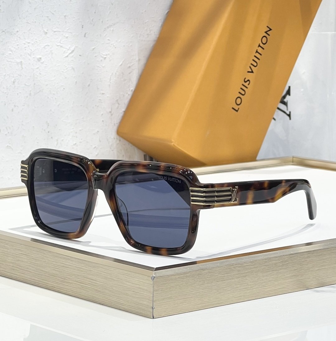 Louis Vuitton Glasses #161