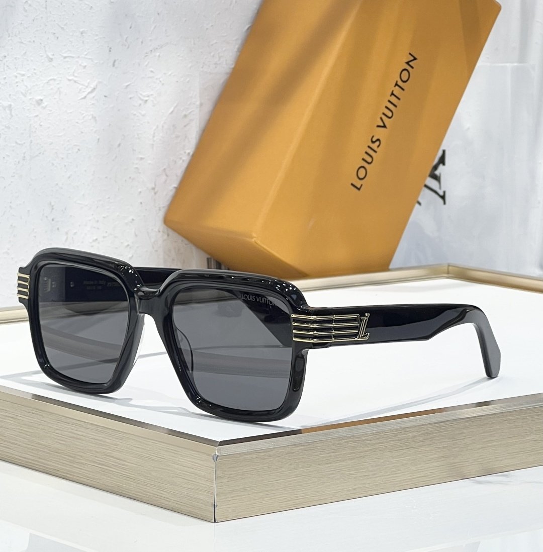 Louis Vuitton Glasses #166