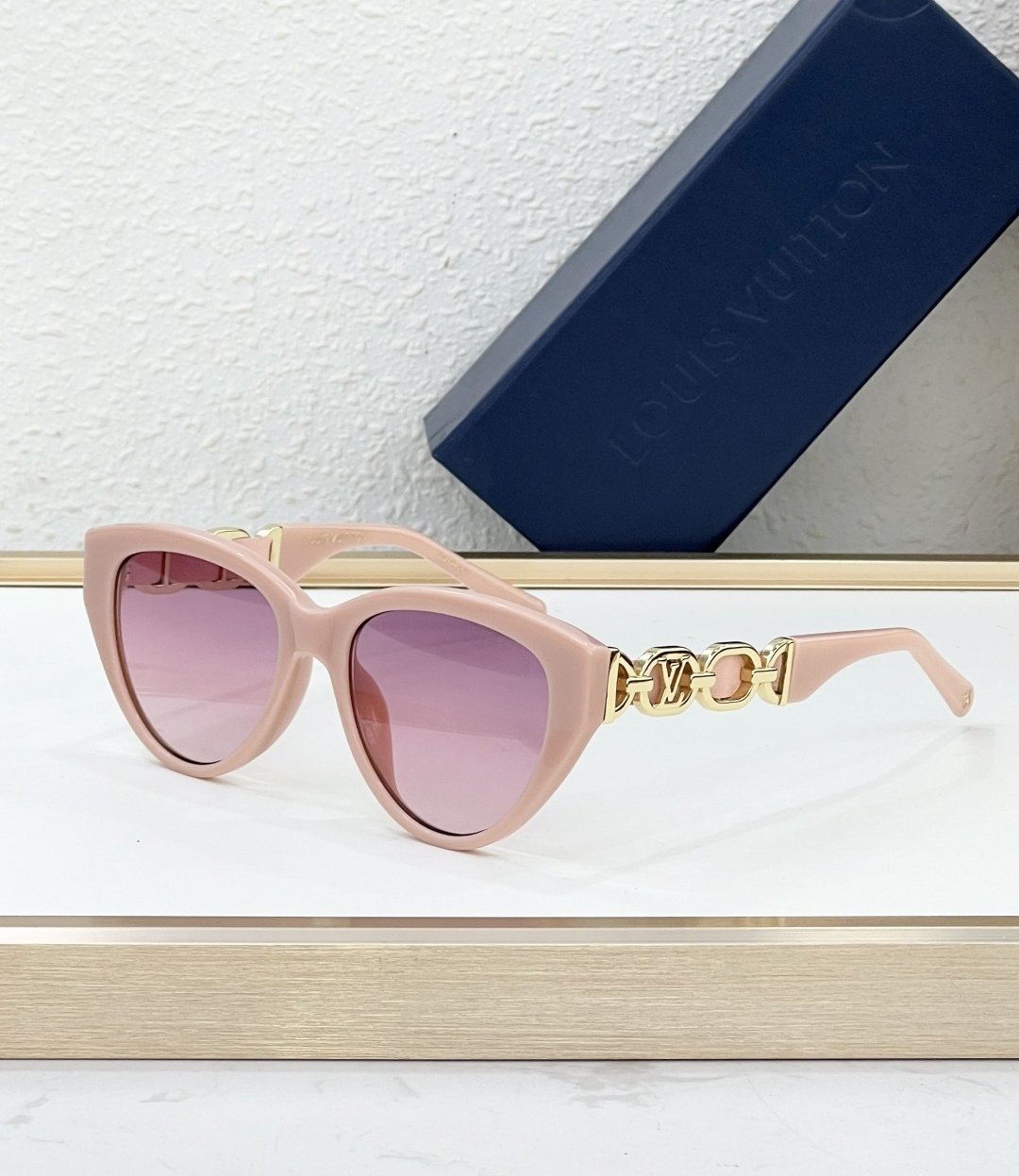 Louis Vuitton Glasses #176