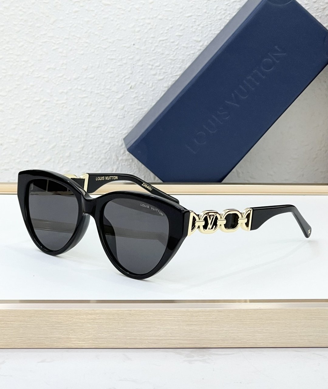 Louis Vuitton Glasses #179