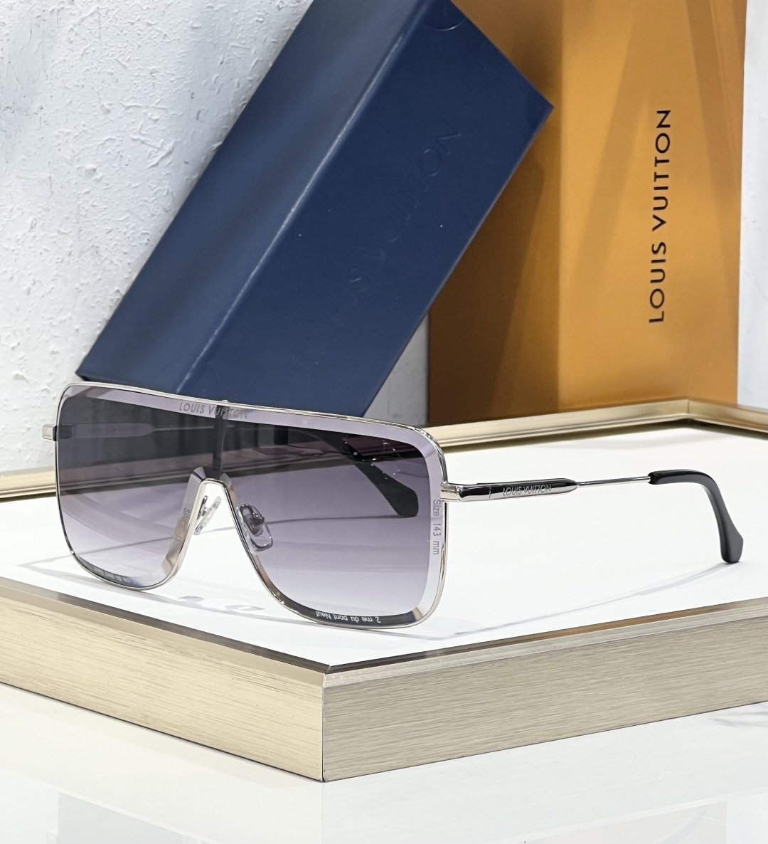 Louis Vuitton Glasses #188