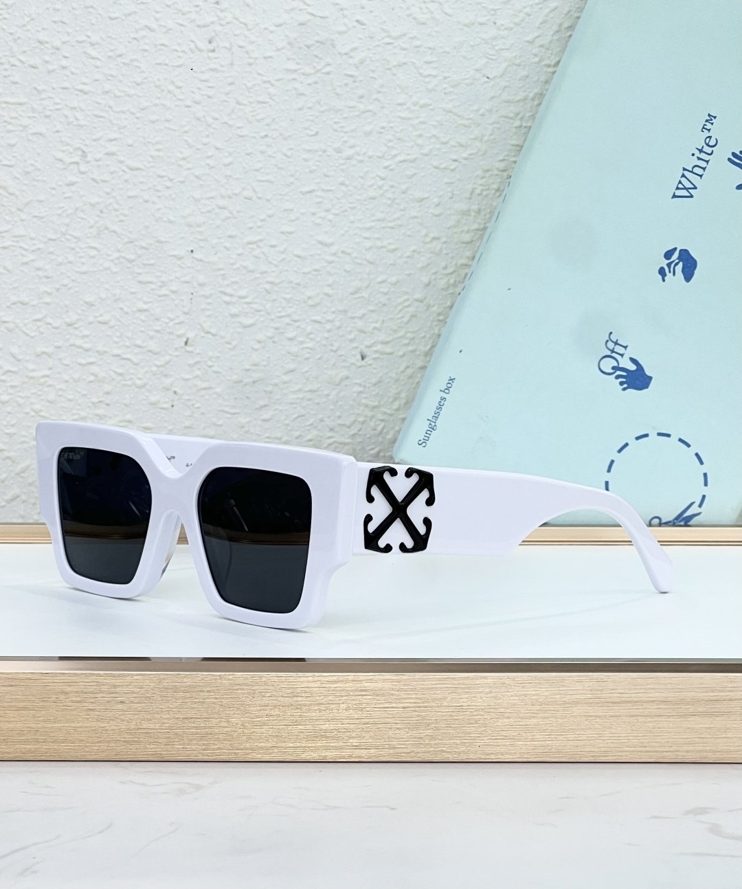 Off-White Glasses #82