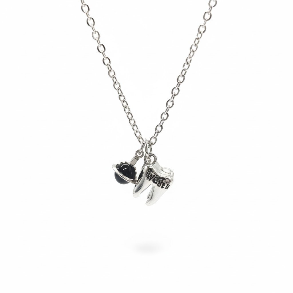 8 Jewelry Vivienne Westwood Necklace